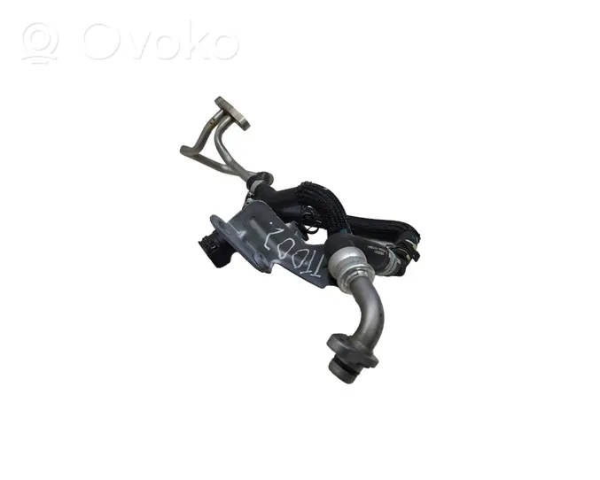 Citroen C4 III e-C4 Tubo flessibile del liquido di raffreddamento del motore 9836330880