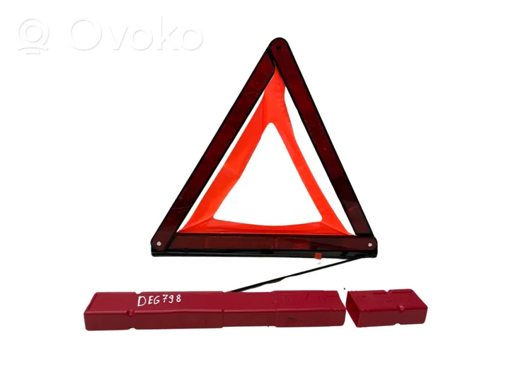 Audi A4 S4 B9 Emergency warning sign 8K0860251