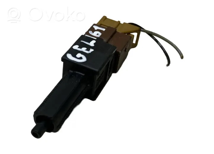 Nissan Juke I F15 Brake pedal sensor switch 