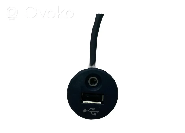 Nissan Qashqai USB-Anschluss 280023BH00A