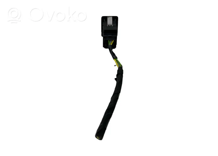 Volkswagen Tiguan Câble adaptateur AUX 5M0035724