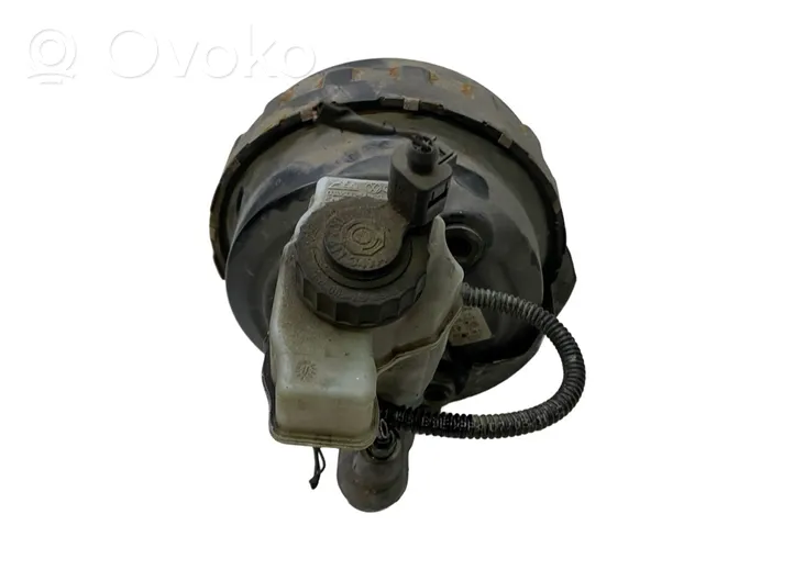 Volkswagen Tiguan Brake booster 5N2614105C