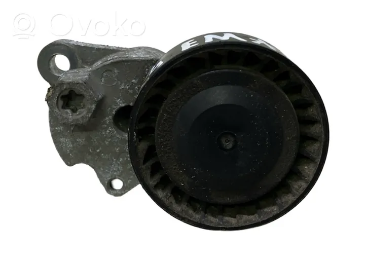 Audi A4 S4 B9 Generaattorin/laturin hihnankiristin 04E145299L