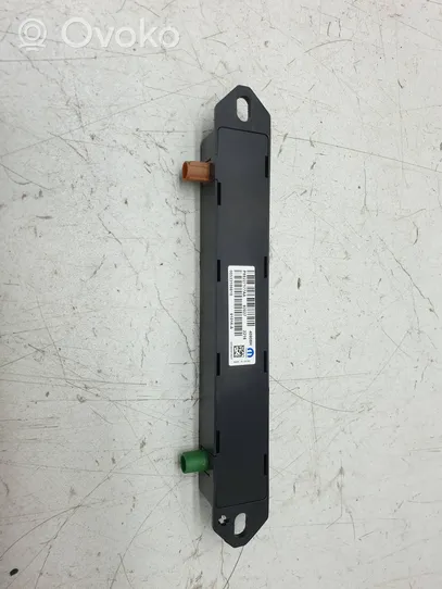 Chrysler Pacifica Antenna control unit P68227177AA