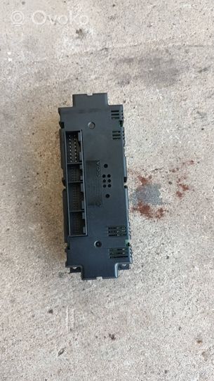 Volkswagen PASSAT B5.5 Climate control unit SW0008