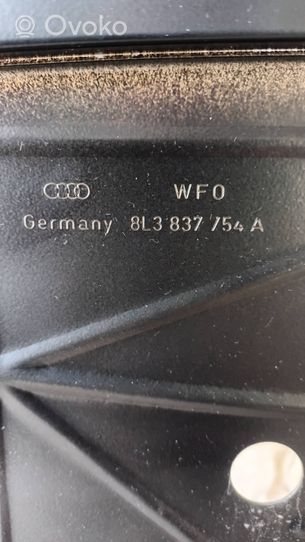 Audi A3 S3 8L Etuoven ikkunan nostin moottorilla 8L3837754A
