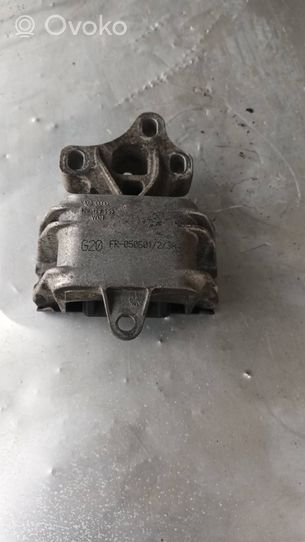 Audi A3 S3 8L Pārnesumkārbas spilvens 1J0199555