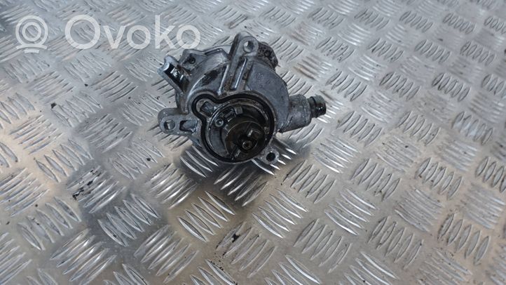 Volvo XC70 Pompe à vide 08658230