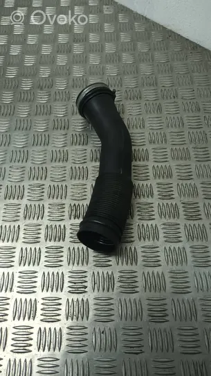 Audi A4 S4 B5 8D Air intake hose/pipe 058129627E