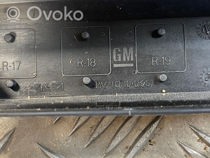 Opel Vectra C Ramka / Moduł bezpieczników PA6GF10GB20