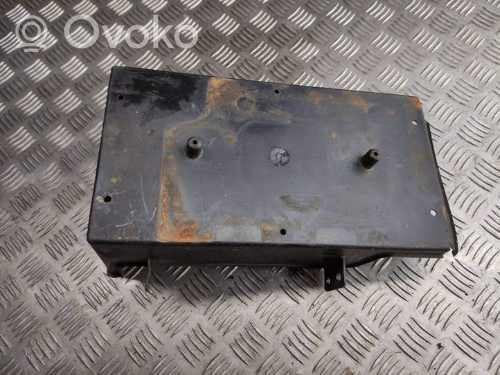 Hyundai Terracan Boîte de batterie 37100H4410