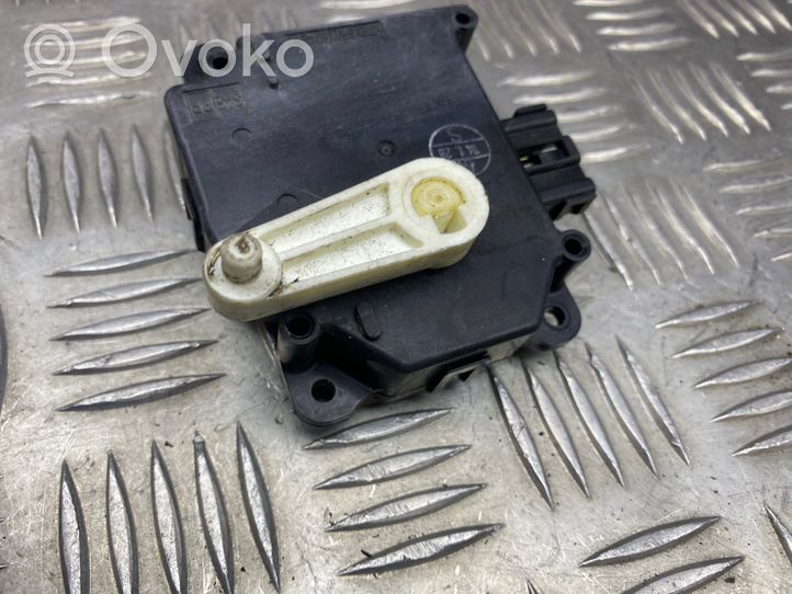 Volkswagen Golf IV Attuatore/motore della valvola del collettore di aspirazione 8610000990