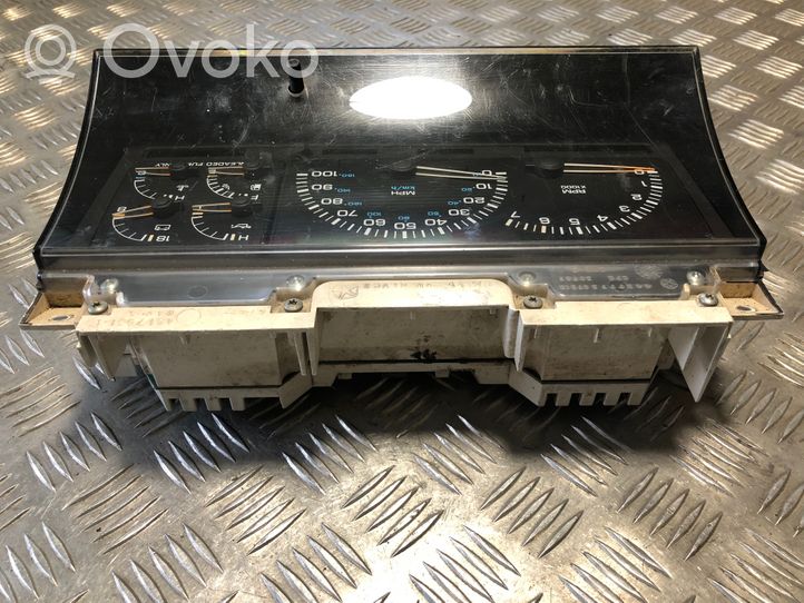 Chrysler Voyager Tachimetro (quadro strumenti) 30767