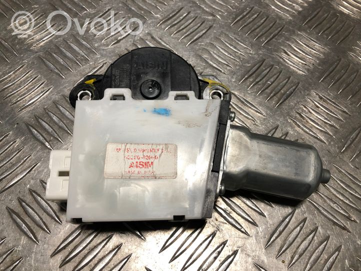 Toyota RAV 4 (XA30) Motore/attuatore 2331000400