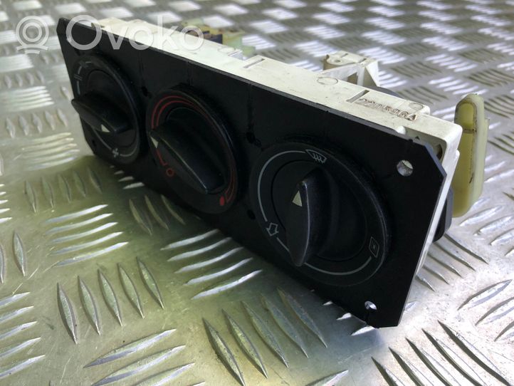 Audi A4 S4 B5 8D Climate control unit 893959511