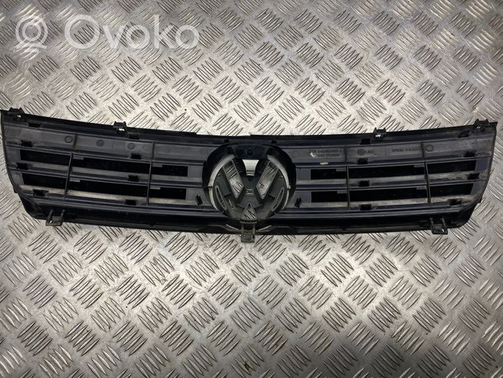 Volkswagen Polo III 6N 6N2 6NF Etupuskurin ylempi jäähdytinsäleikkö 6N0853651J