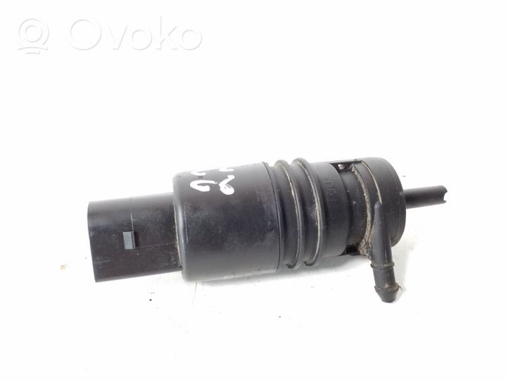 Mercedes-Benz SLK R172 Насос оконной жидкости (стекол) A2218690121