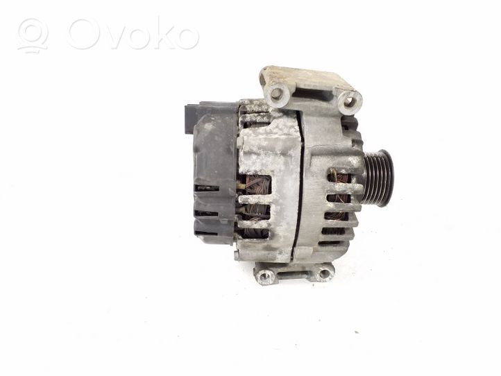 Mercedes-Benz E C207 W207 Generatore/alternatore A0009067702