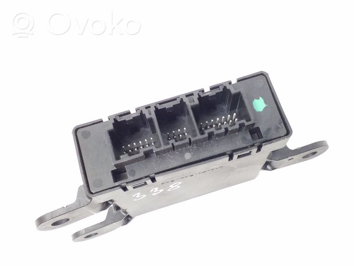 Jeep Grand Cherokee Pysäköintitutkan (PCD) ohjainlaite/moduuli 68141530AG