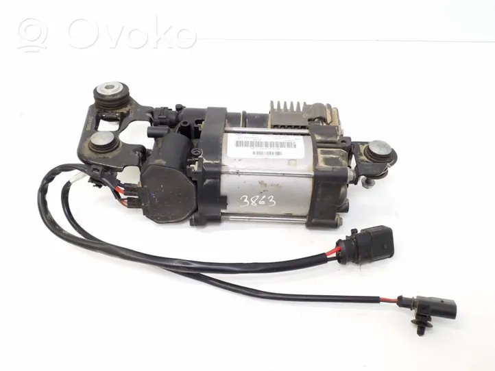 Porsche Cayenne (92A) Compressore/pompa sospensioni pneumatiche 7P0616006F