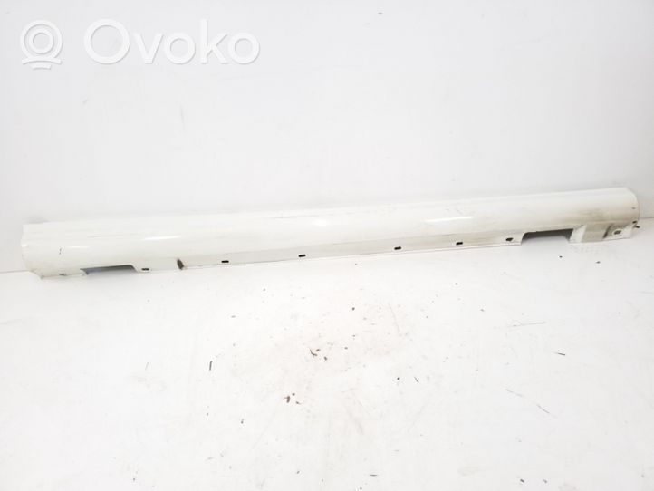 Mercedes-Benz C W204 Sill A2046981454