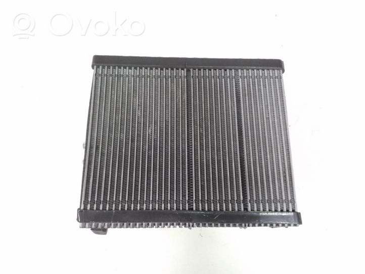 Volkswagen Touareg II Radiateur soufflant de chauffage 7P0820101P