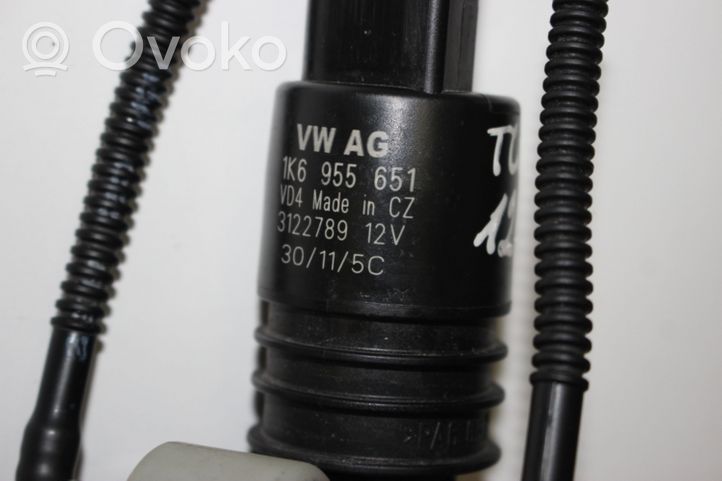 Volkswagen Touareg II Windscreen/windshield washer pump 1K6955651