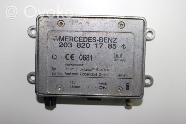 Mercedes-Benz SL R230 Amplificador de antena aérea A2038201785