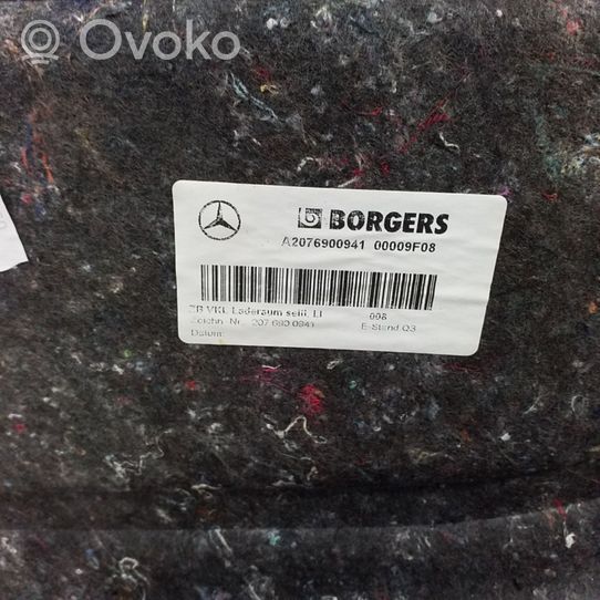 Mercedes-Benz E C207 W207 Šoninis apdailos skydas A2076900941