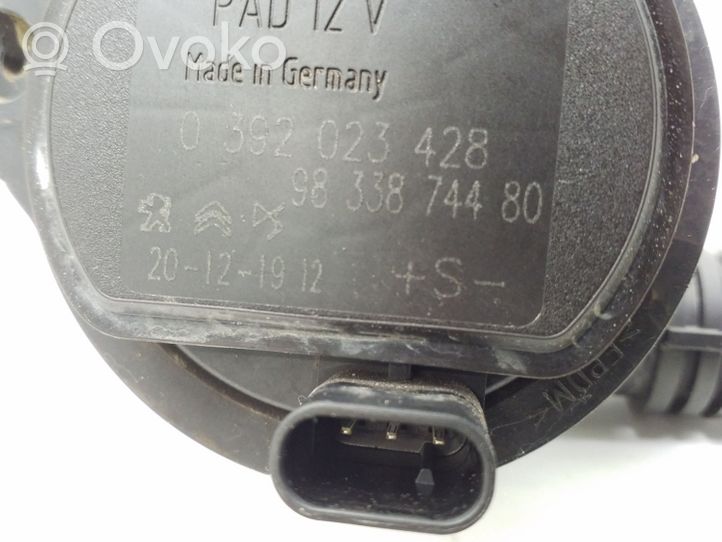 Opel Corsa F Sähköinen jäähdytysnesteen apupumppu 9833874480