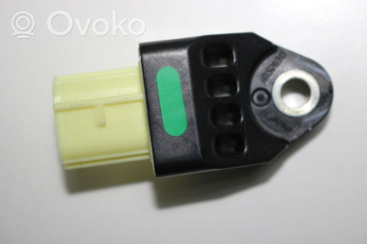 Lexus GS 250 350 300H 450H Airbag deployment crash/impact sensor 89831-68010