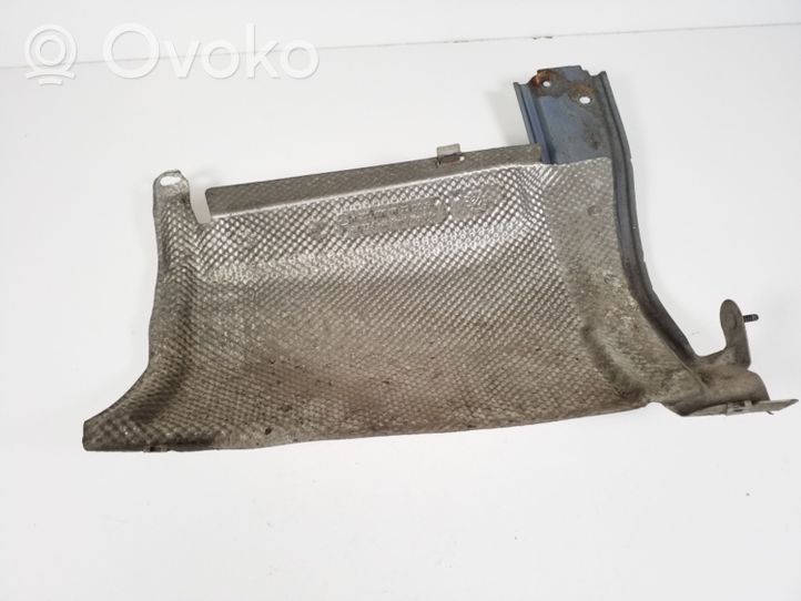 Mercedes-Benz C W204 Bouclier thermique d'échappement A2046800122