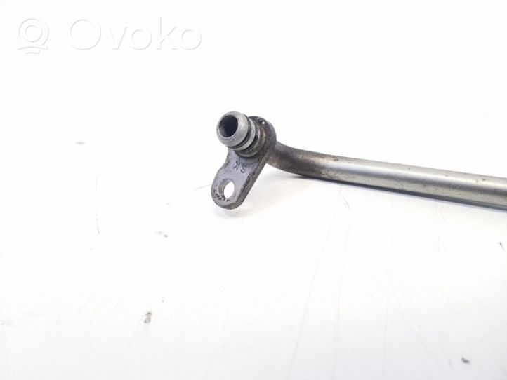 Mercedes-Benz C W204 Gearbox oil cooler pipe/hose 