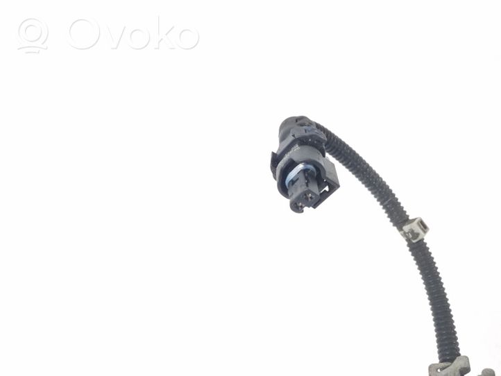 Mercedes-Benz E C207 W207 Exhaust gas temperature sensor A0009057004