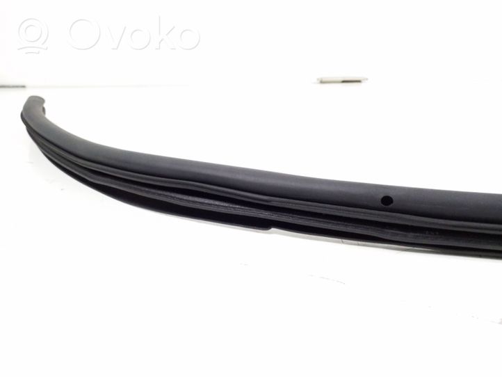 Mercedes-Benz SLK R172 Joint en caoutchouc de corps de porte avant A1726970051