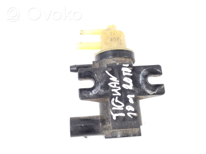 Volkswagen Tiguan Turbo solenoid valve 1K0906627A