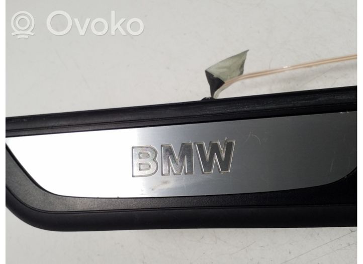 BMW 7 F01 F02 F03 F04 Copertura del rivestimento del sottoporta anteriore 7181012