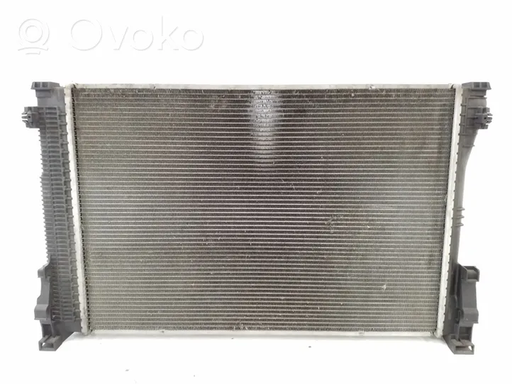 Mercedes-Benz C W204 Radiateur de refroidissement A2045003703