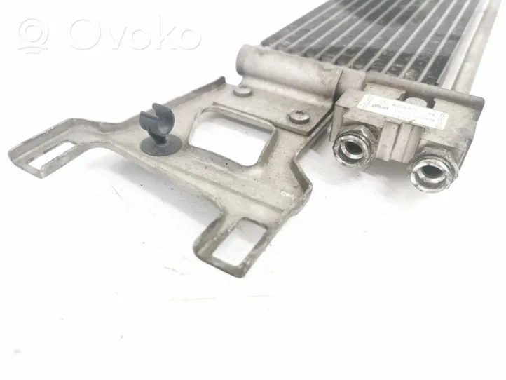 Mercedes-Benz E W212 Radiatore dell’olio del cambio A2125002200