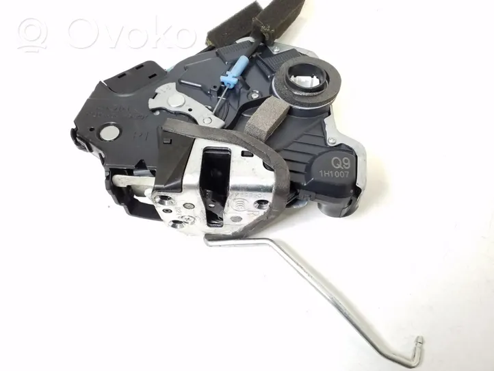 Honda Civic IX Front door lock 