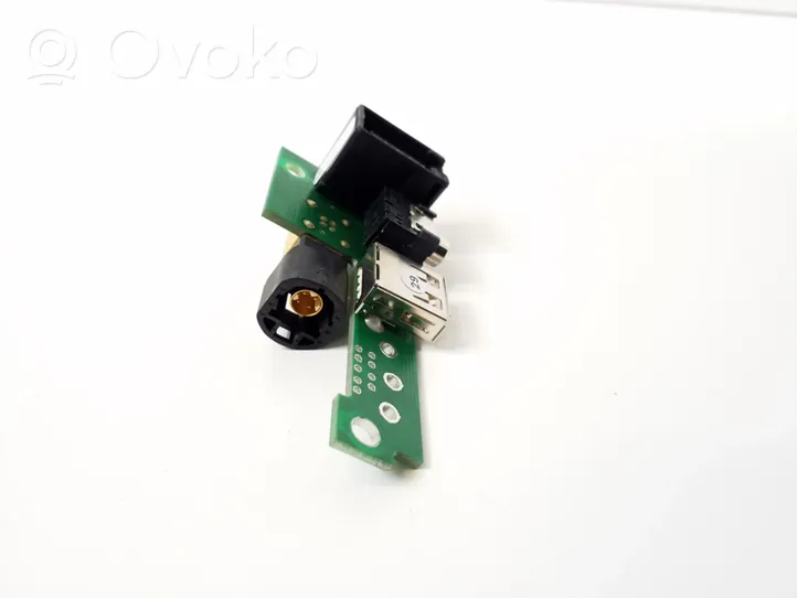 Porsche Panamera (970) Enchufe conector USB 7PP035727B