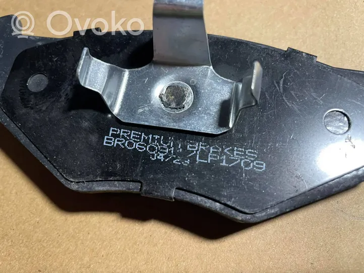 Volkswagen Golf III Brake pads (front) LP1709