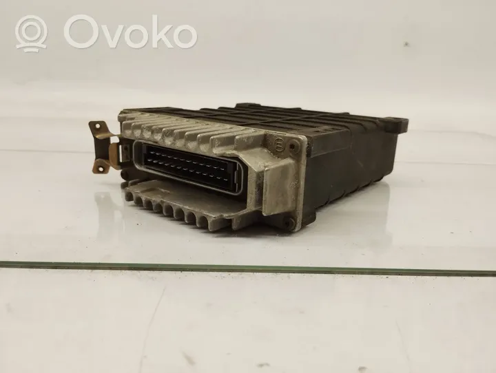 Mercedes-Benz E W124 Dzinēja vadības bloks 0075451532