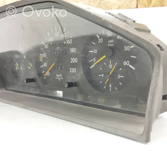 Mercedes-Benz E W124 Compteur de vitesse tableau de bord 1245425668