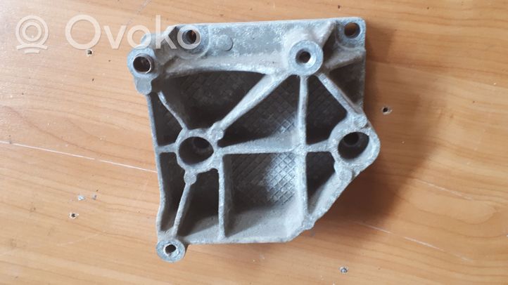 Citroen C3 Uchwyt / Mocowanie sprężarki klimatyzacji 9657137480