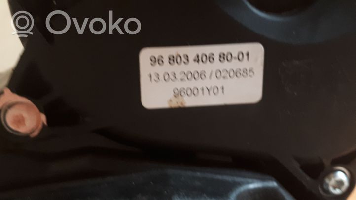 Citroen C3 Lewarek zmiany biegów / górny 9680340680