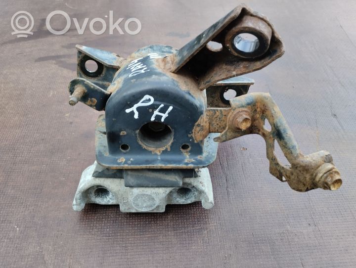 Toyota RAV 4 (XA30) Supporto di montaggio del motore 1230528240