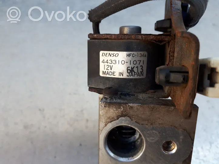 Subaru Outback Valvola ad espansione dell’aria condizionata (A/C) 4433101071