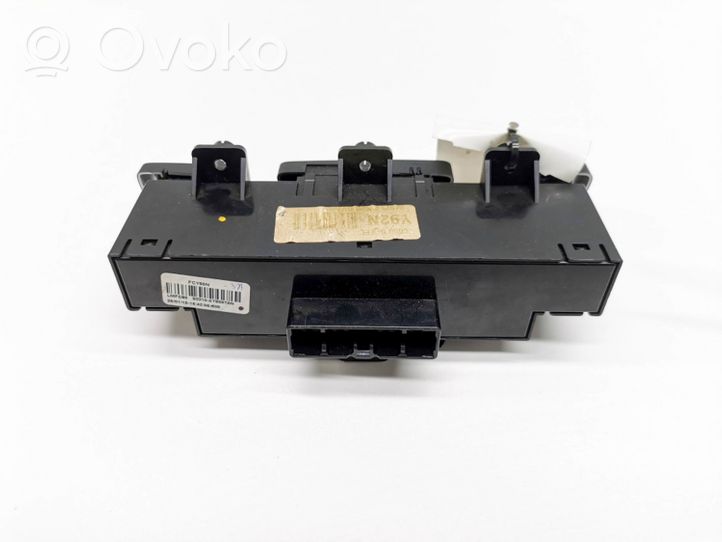 Hyundai ix35 Seat heating switch 933102Y800TAN