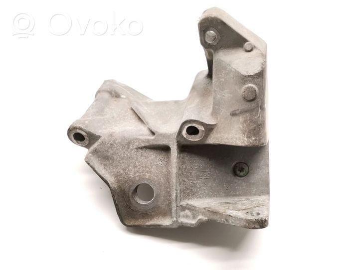 Volvo S60 Engine mounting bracket 6G926P096FC